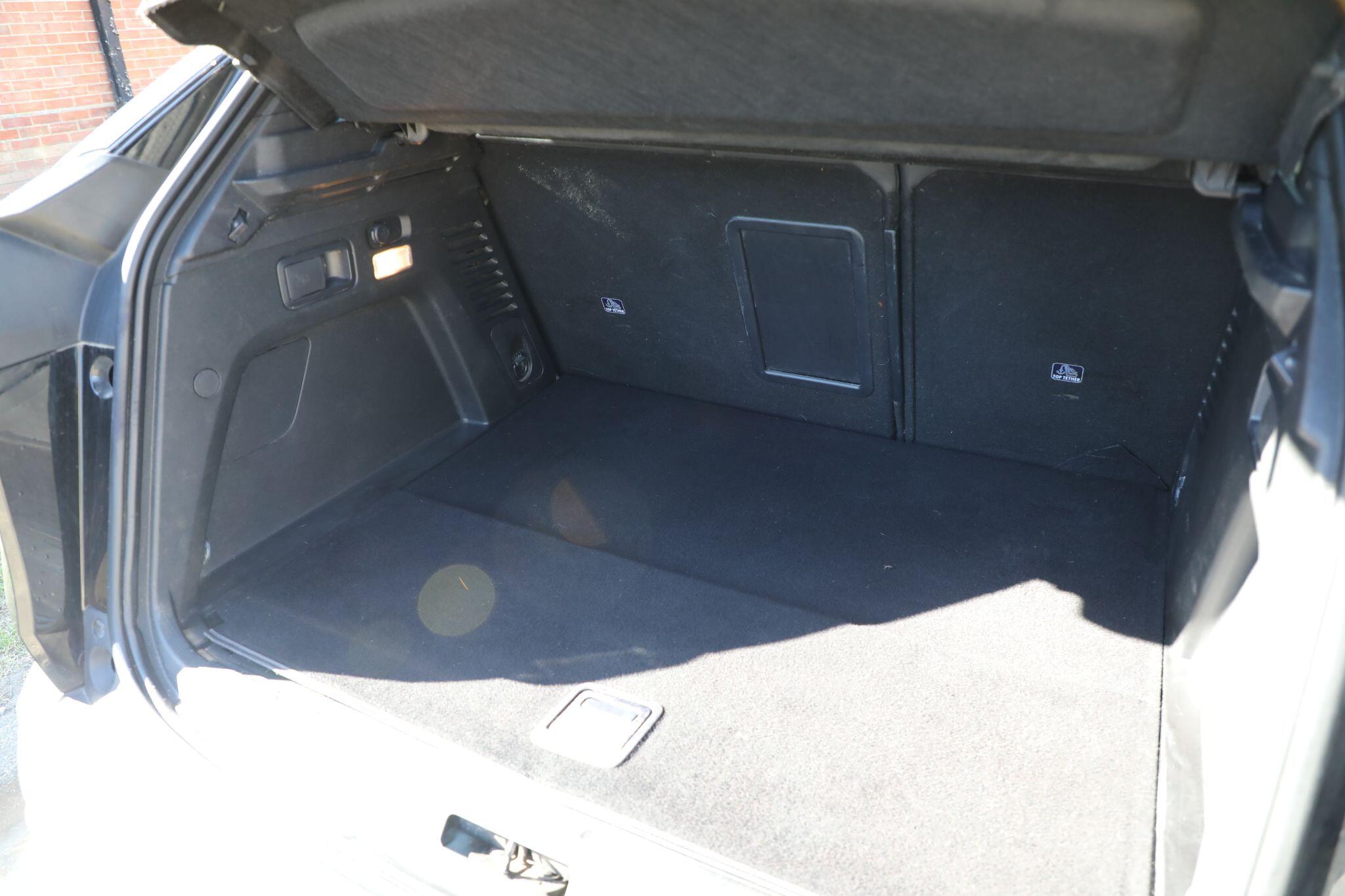Large vehicle image